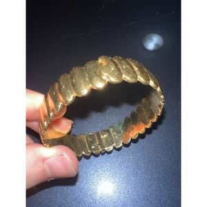 Monet Gold Tone Scalloped Cuff Bracelet‎ Bangle Statement Jewelry